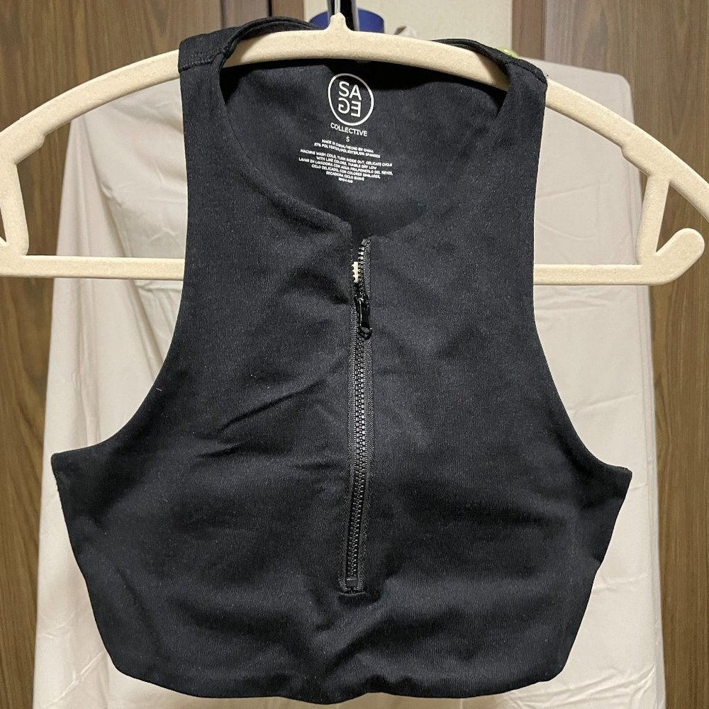 Sage Collective black crop top. in S